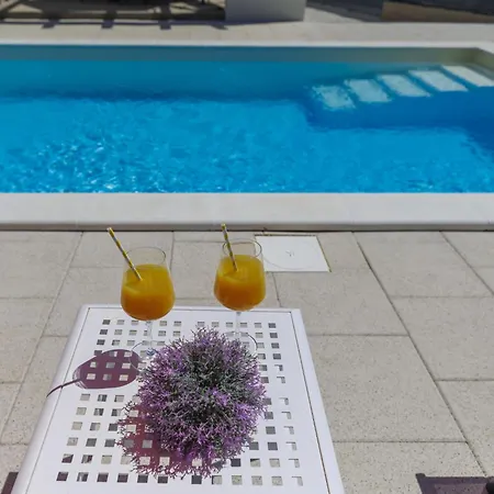 펜션 Noce By Interhome 크르니카