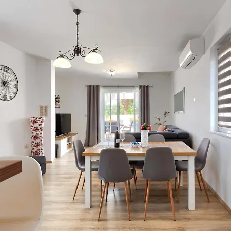 Noce By Interhome *