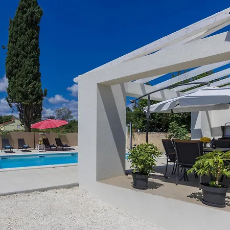 Noce By Interhome