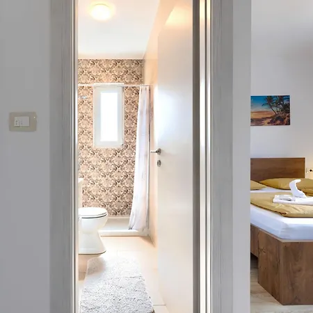 Noce By Interhome Krnica