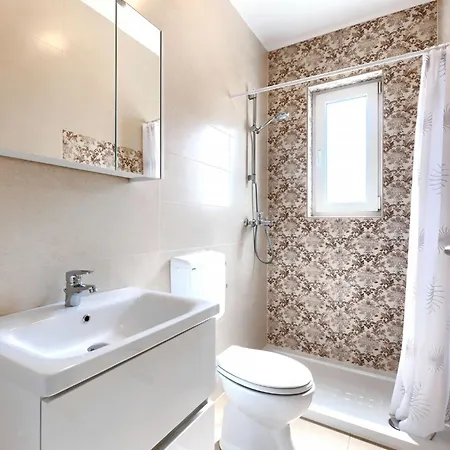 Noce By Interhome Krnica